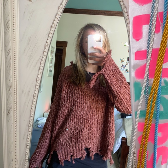 Red/Rust LS Sweater with Frayed Hems - Picture 6 of 6